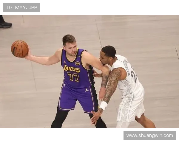 东契奇砍下41分9篮板 湖人轻松战胜雄鹿迎来胜利